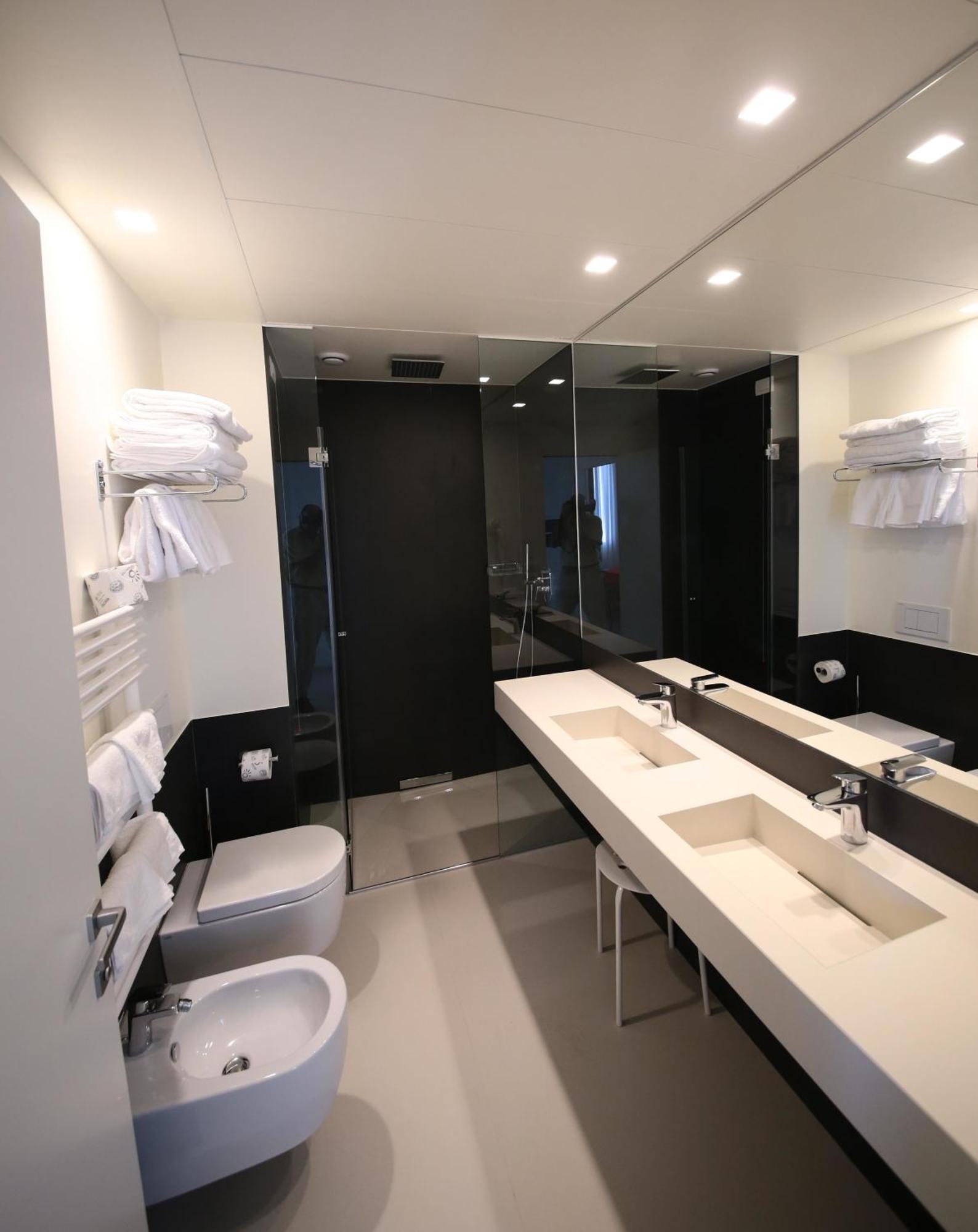 Hotel Cristallo Senigallia Szoba fotó
